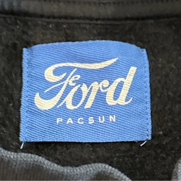 Ford x PacSun “American Muscle” Mustang Black Pullover Sweater Small - Picture 4 of 4